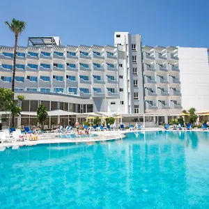 *** Hotel Papouis Chypre